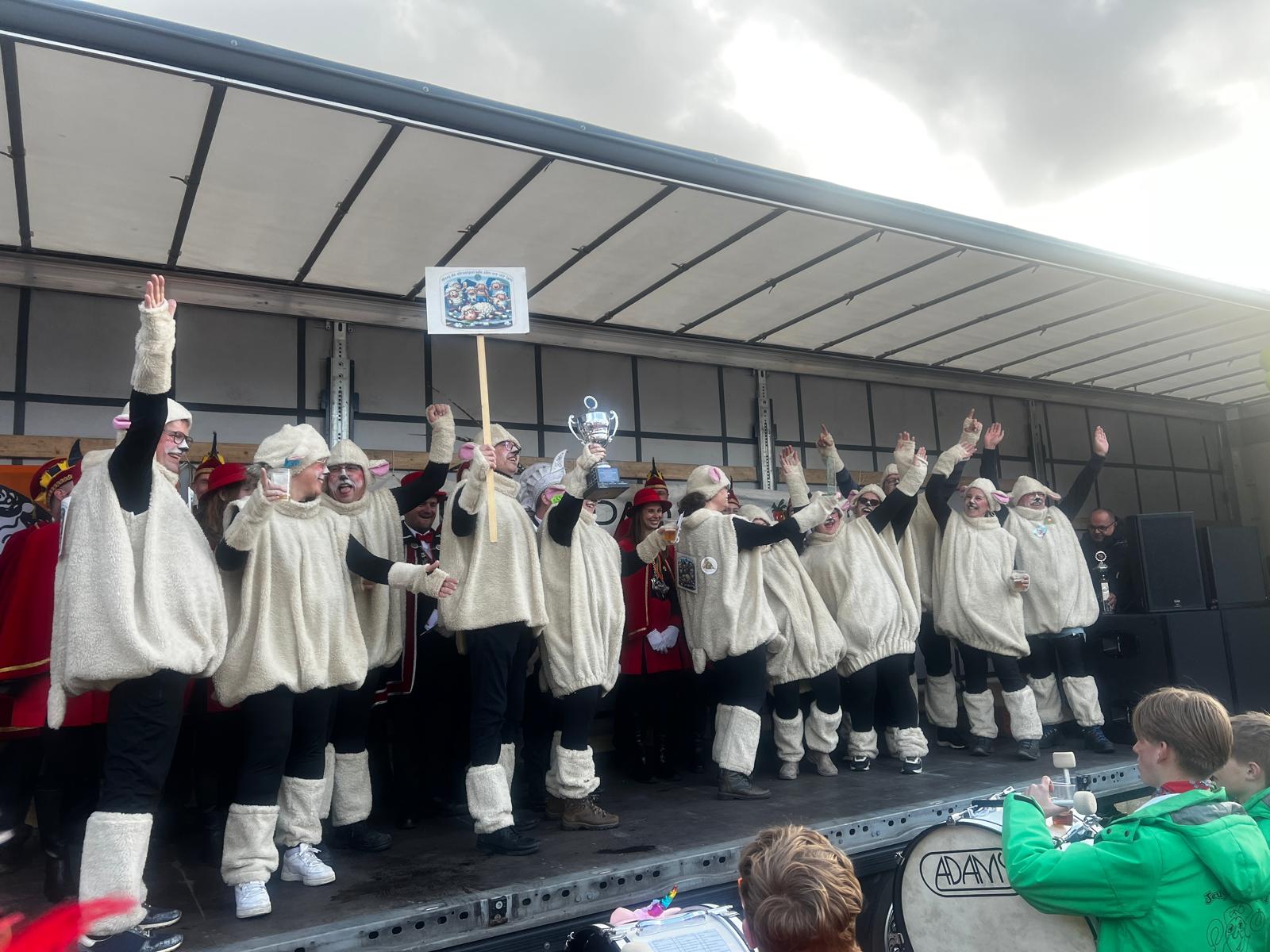 2025 straotparade Meej de straotparade zèn we wir lam